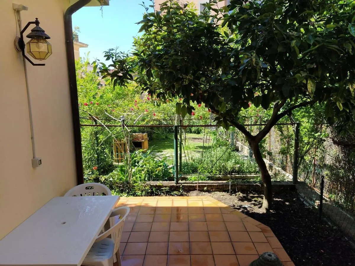 Il Giardino Segreto Villa Lerici 0*,  Italy